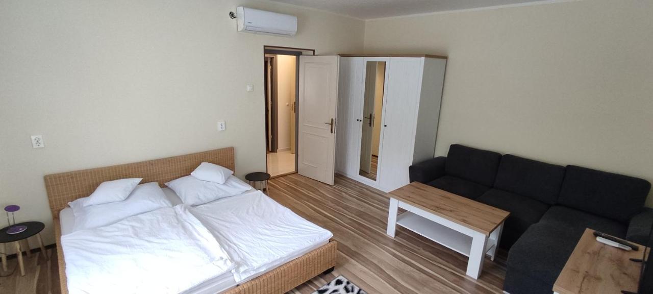 Апартаменты Lila Fuge Apartman Балатонфюред Экстерьер фото