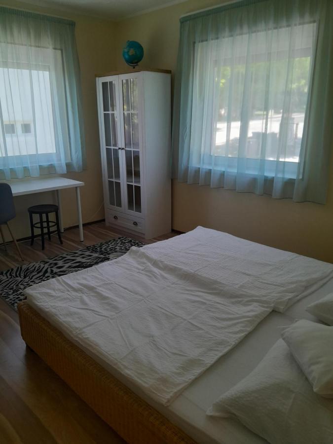 Апартаменты Lila Fuge Apartman Балатонфюред Экстерьер фото