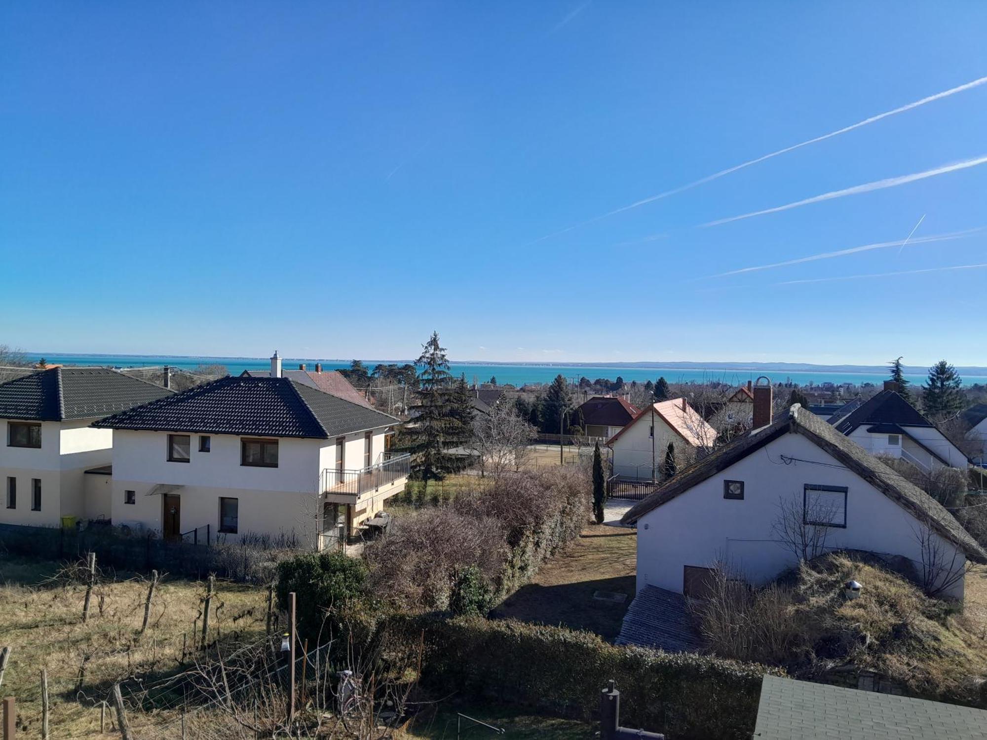 Апартаменты Lila Fuge Apartman Балатонфюред Экстерьер фото