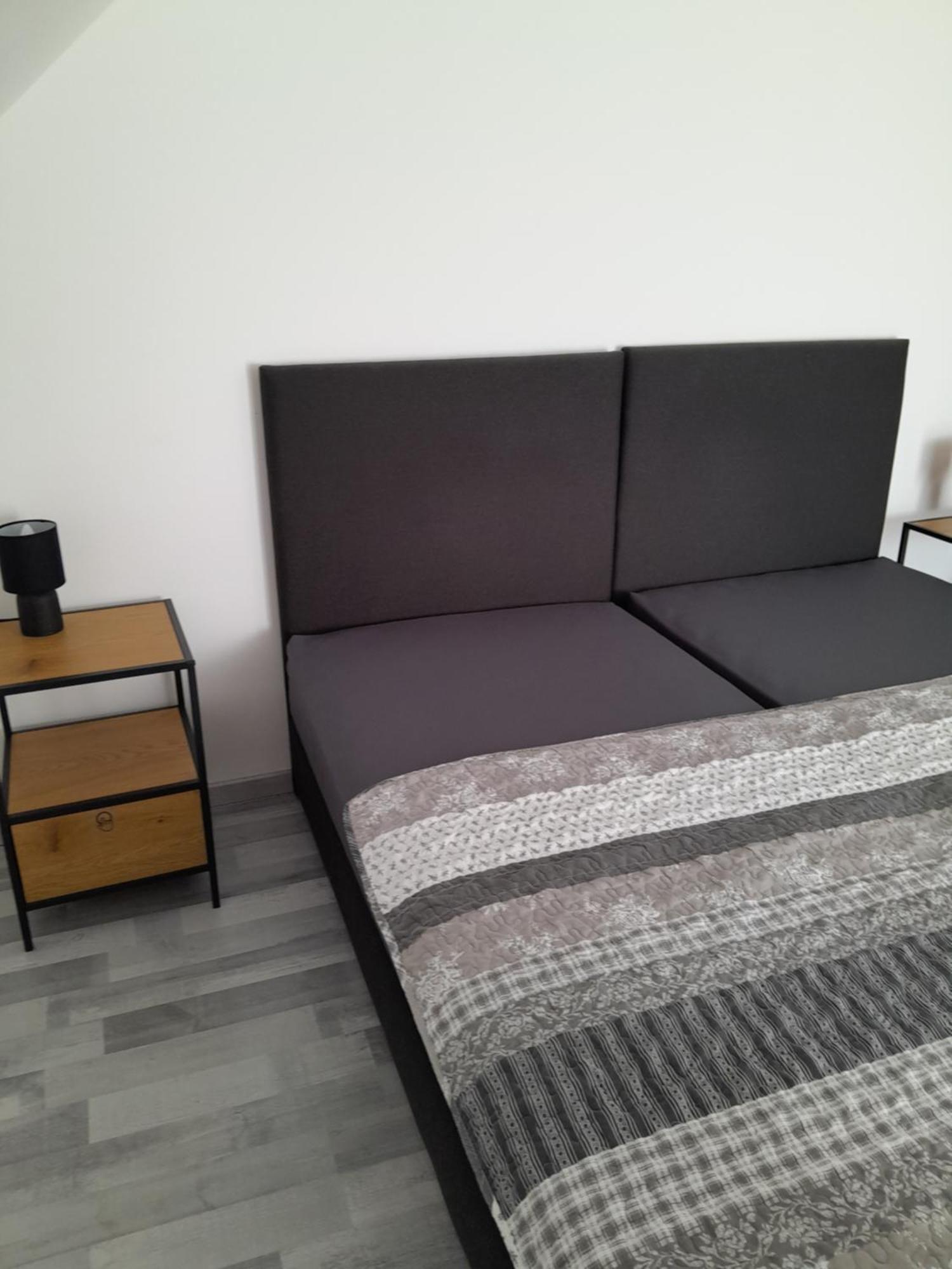 Апартаменты Lila Fuge Apartman Балатонфюред Экстерьер фото